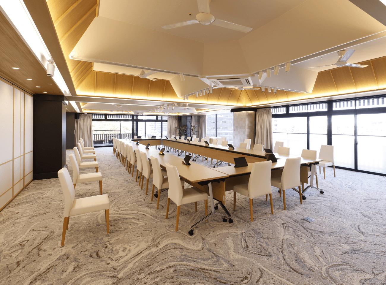 2045 Future Presentation Room「なぎ」1