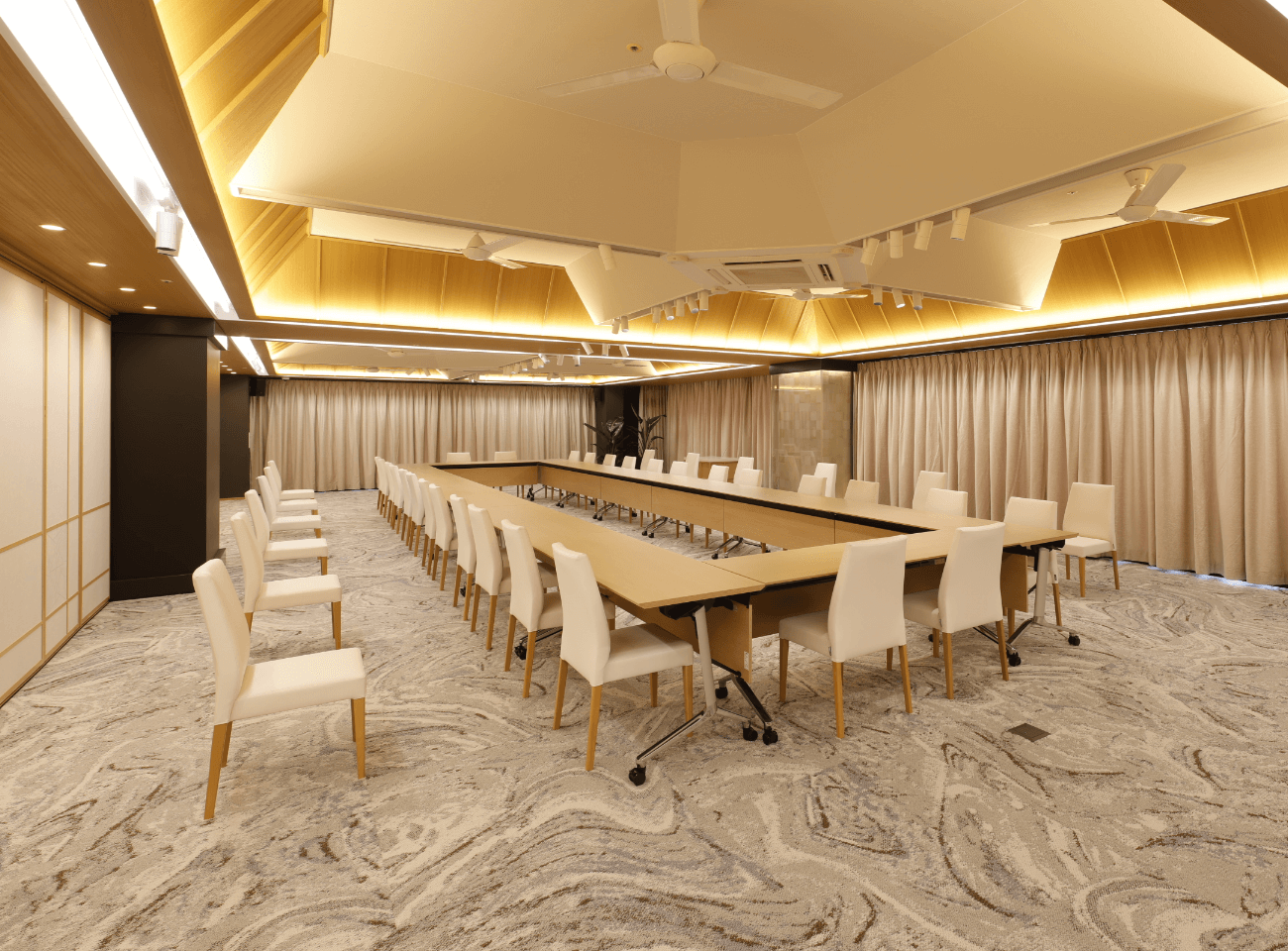 2045 Future Presentation Room「なぎ」2