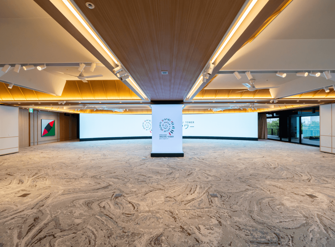 2045 Future Presentation Room「凛」1