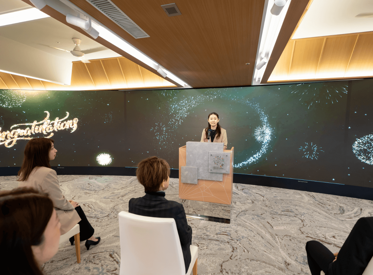 2045 Future Presentation Room「凛」5